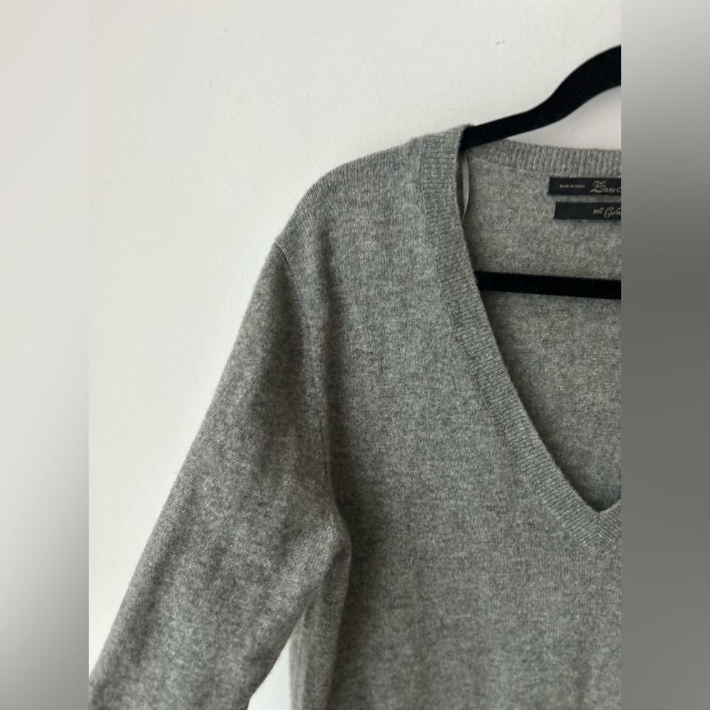 Zara v neck cashmere sweater grey - Picture 9 of 9